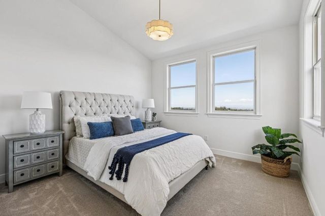 853 Vista Drive, Redwood City, CA 94062