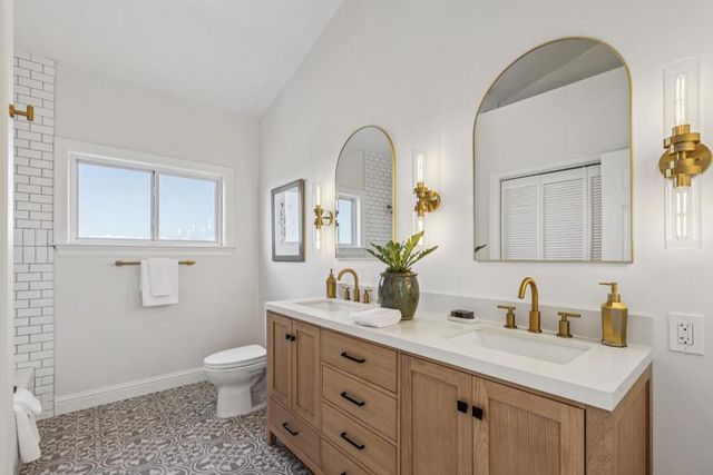 853 Vista Drive, Redwood City, CA 94062