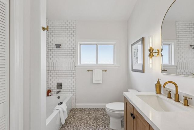 853 Vista Drive, Redwood City, CA 94062