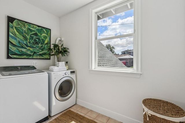 853 Vista Drive, Redwood City, CA 94062