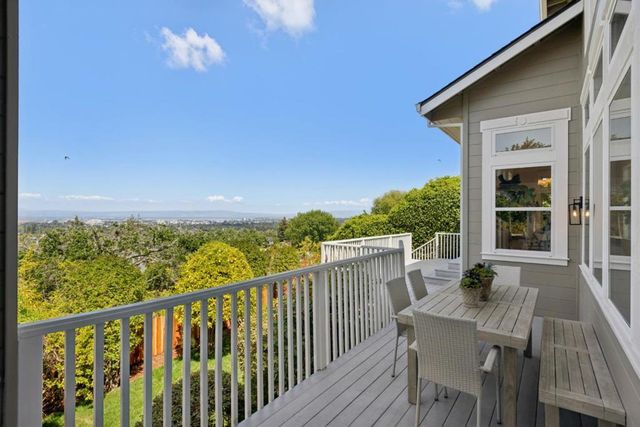 853 Vista Drive, Redwood City, CA 94062