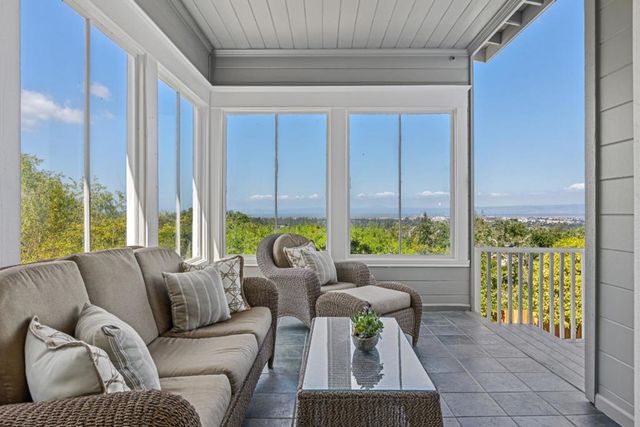 853 Vista Drive, Redwood City, CA 94062