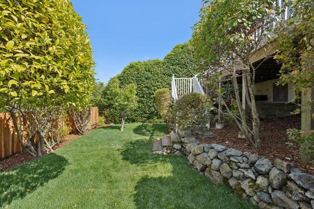 853 Vista Drive, Redwood City, CA 94062