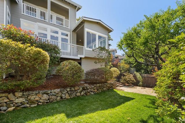 853 Vista Drive, Redwood City, CA 94062