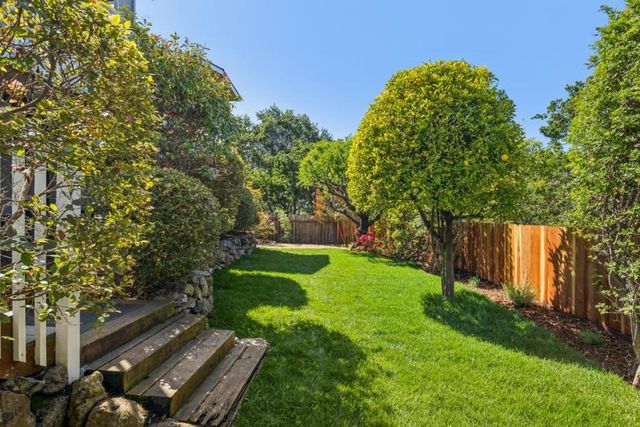 853 Vista Drive, Redwood City, CA 94062