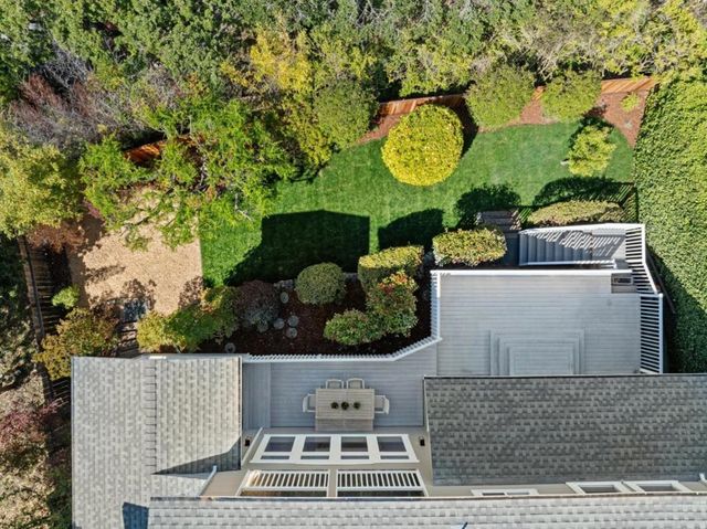 853 Vista Drive, Redwood City, CA 94062