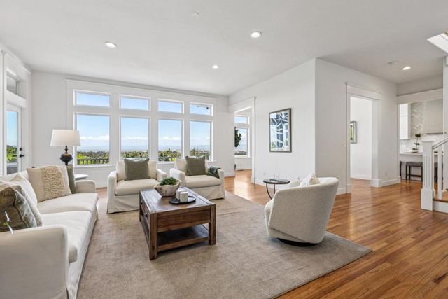 853 Vista Drive, Redwood City, CA 94062