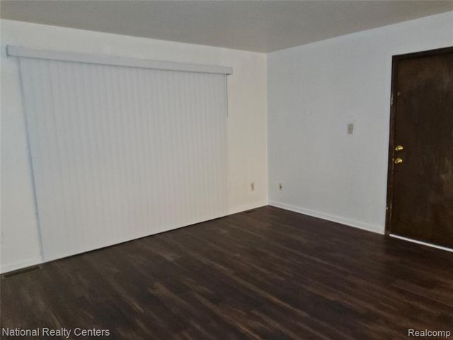 29144 Lund Avenue, Warren, MI 48093