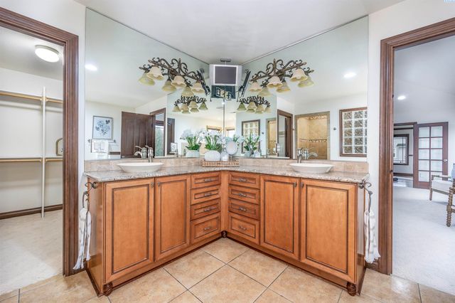 7515 Sandy Ridge Road, Pasco, WA 99301