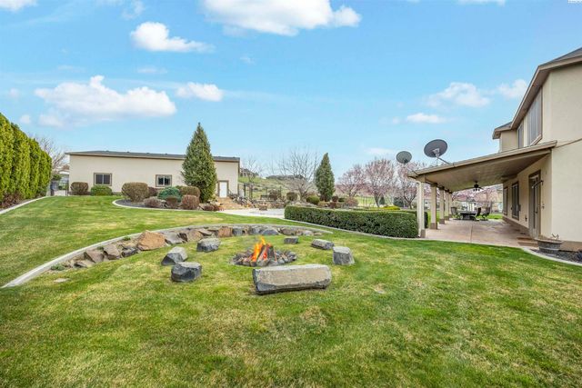 7515 Sandy Ridge Road, Pasco, WA 99301