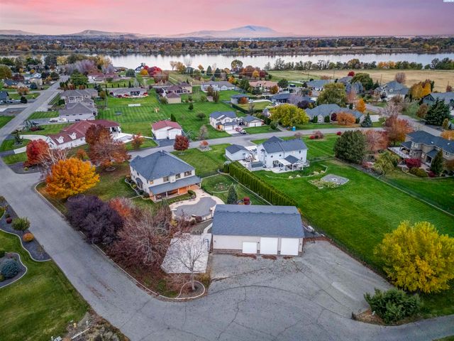 7515 Sandy Ridge Road, Pasco, WA 99301