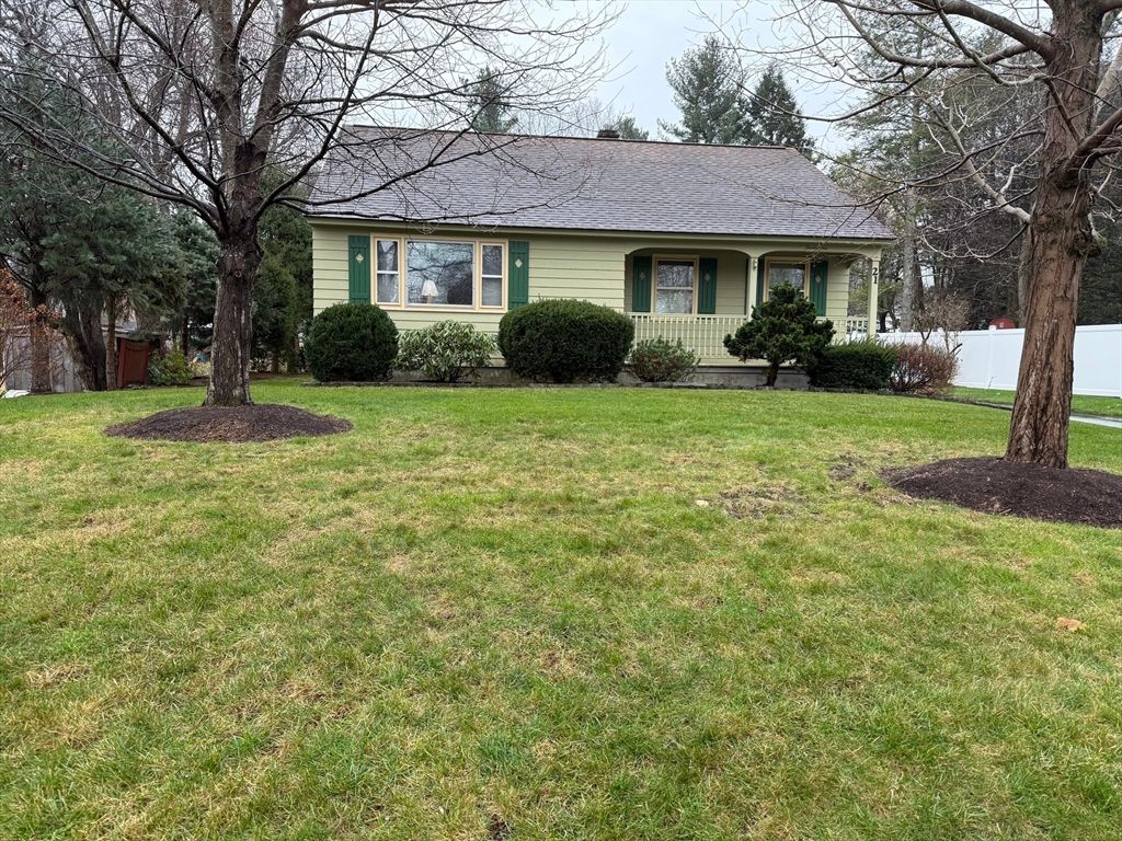 21 Wyoming Dr, Holden, MA 01520