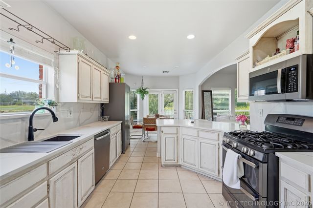 417 W 119th Street, Jenks, OK 74037
