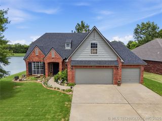 417 W 119th Street, Jenks, OK 74037