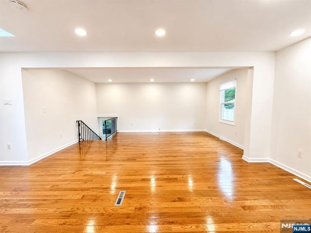 474 Dean Street, Englewood, NJ 07631