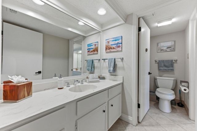 107 World Of Tennis SQ, Lakeway, TX 78738