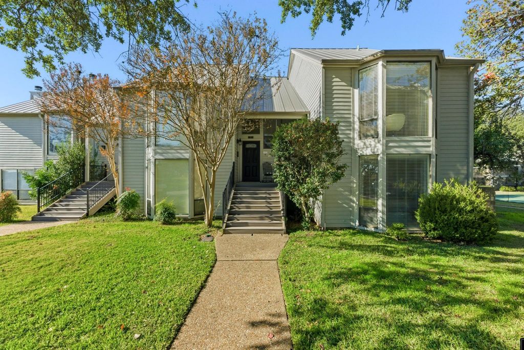 107 World Of Tennis SQ, Lakeway, TX 78738