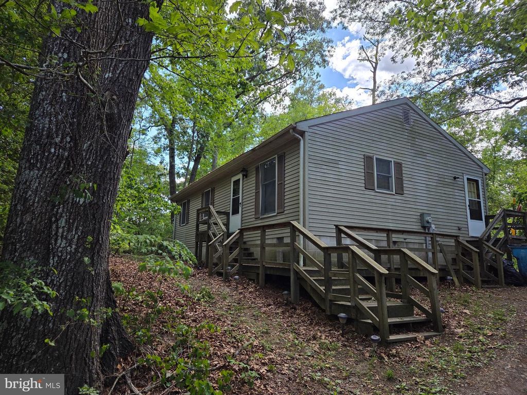 Image 2 of property listing at 4311 TOWER DR, Snow Hill, MD 21863