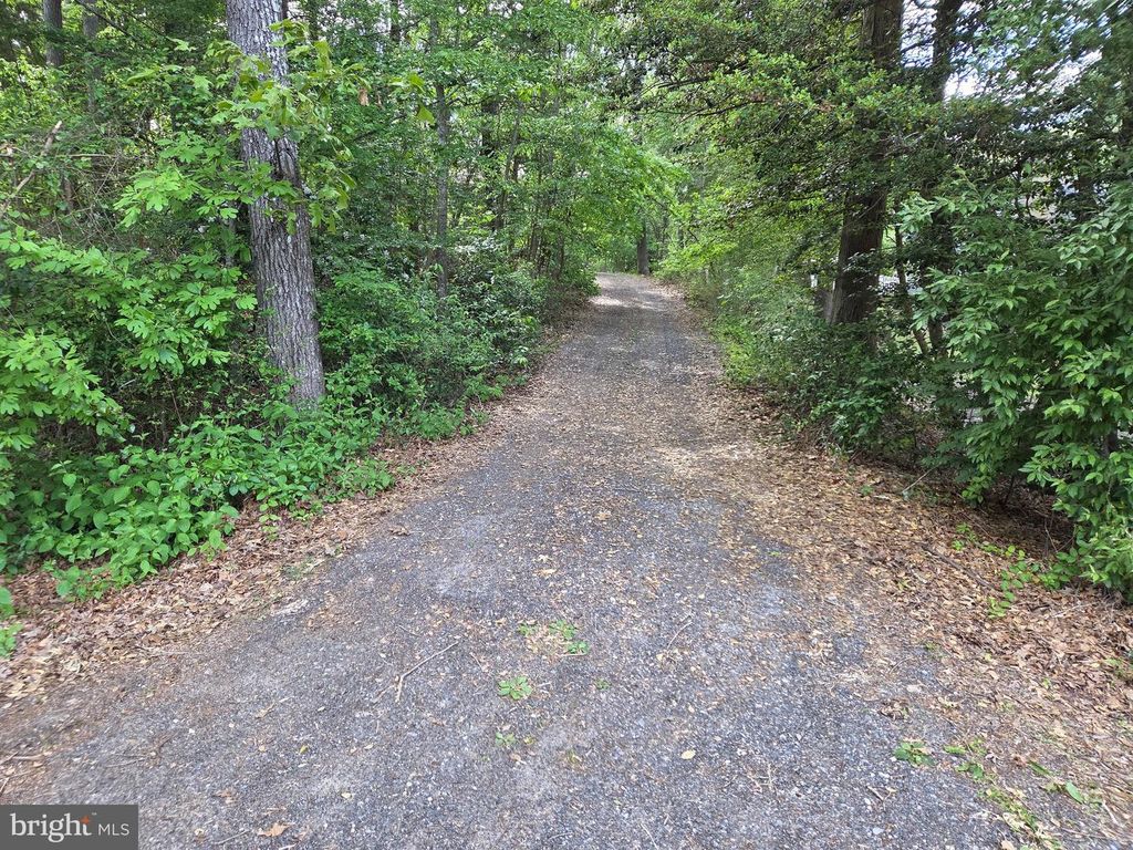 Image 6 of property listing at 4311 TOWER DR, Snow Hill, MD 21863