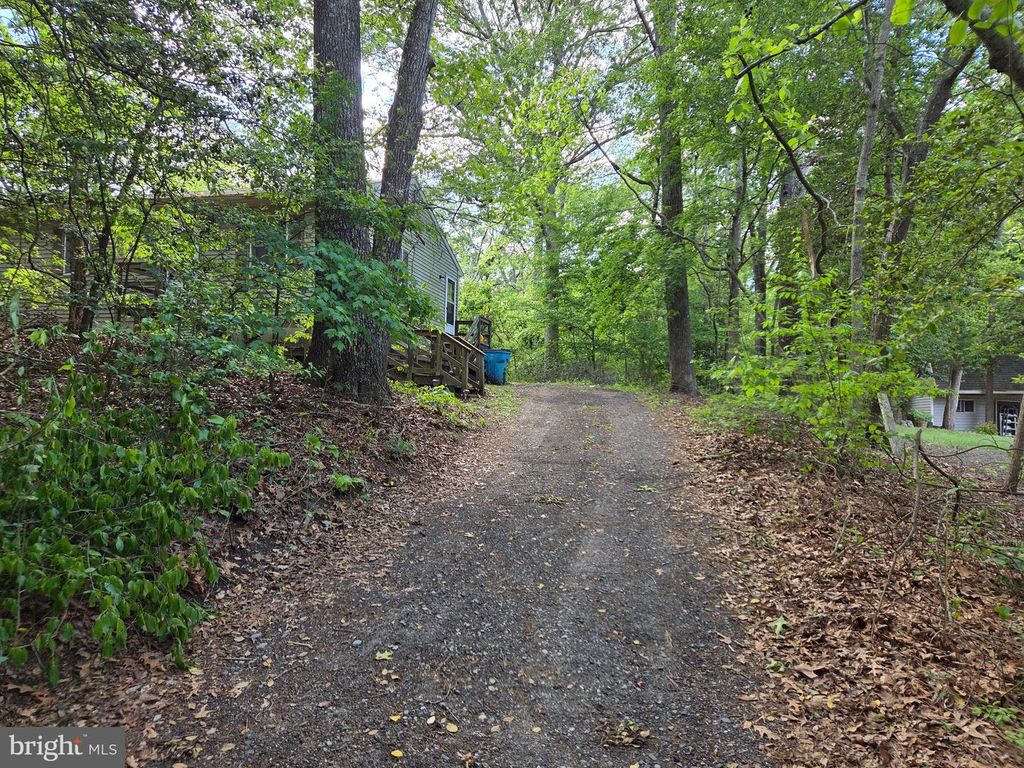 Image 7 of property listing at 4311 TOWER DR, Snow Hill, MD 21863