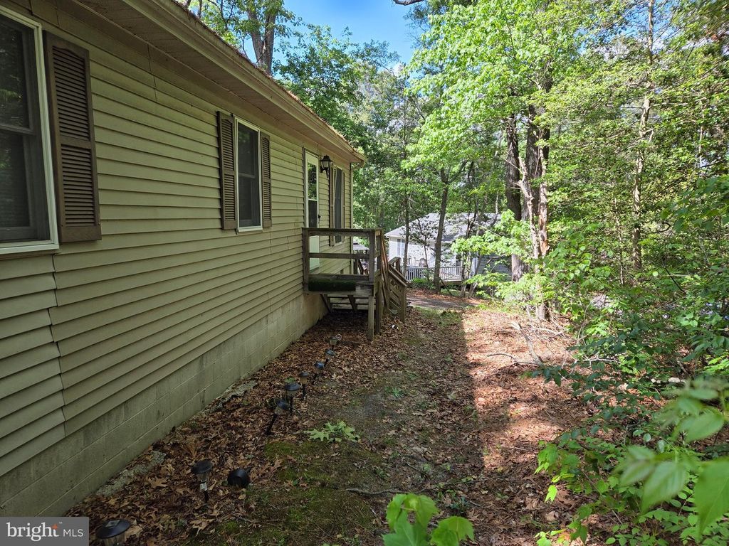 Image 8 of property listing at 4311 TOWER DR, Snow Hill, MD 21863