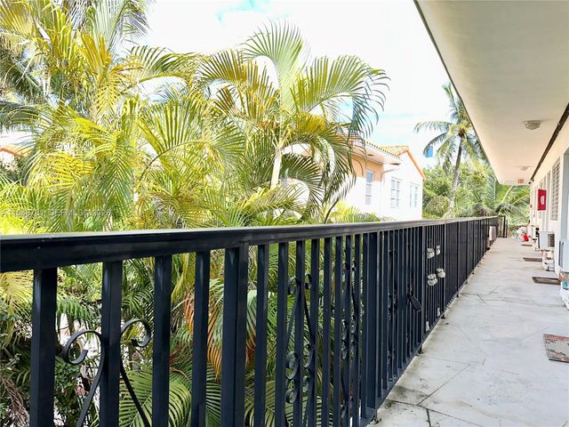 8132 Harding Ave 9, Miami Beach, FL 33141