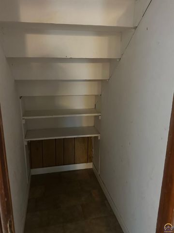 416 W 6th St, Holton, KS 66436