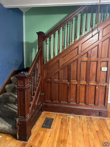 416 W 6th St, Holton, KS 66436