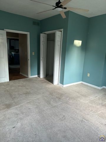 416 W 6th St, Holton, KS 66436