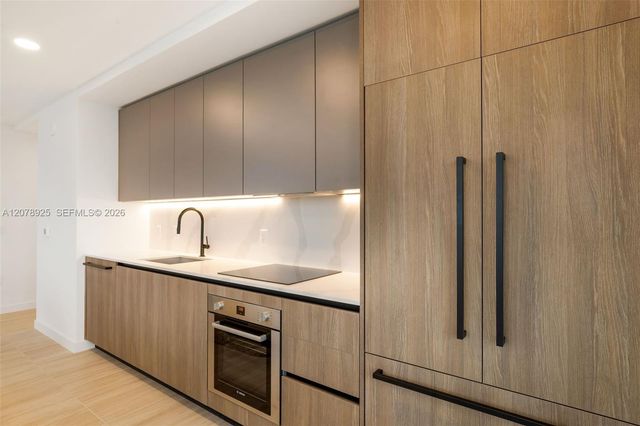 580 72nd Street PH02, Miami Beach, FL 33141