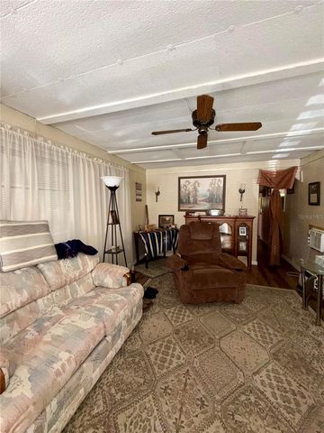 1370 COUNTY DRIVE, Tavares, FL 32778