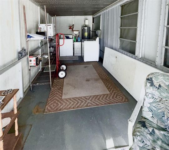 1370 COUNTY DRIVE, Tavares, FL 32778