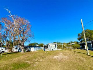 1370 COUNTY DRIVE, Tavares, FL 32778