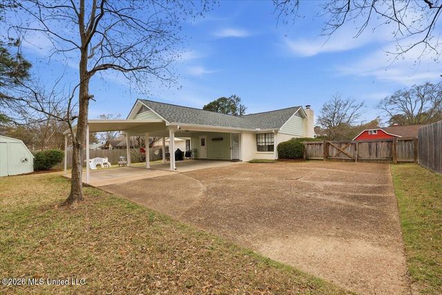 304 Longmeadow Drive, Ridgeland, MS 39157
