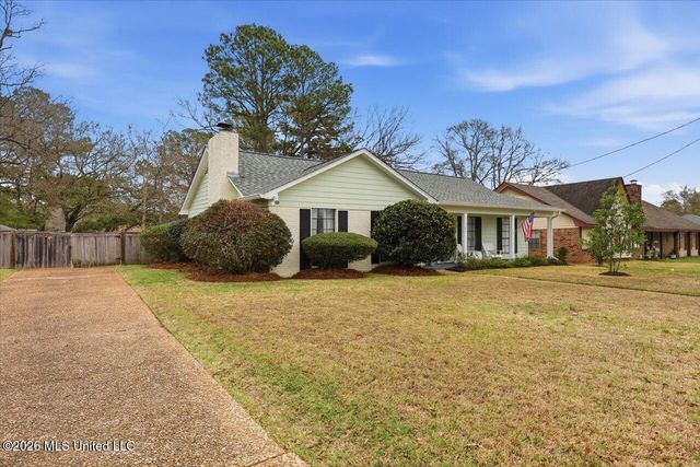 304 Longmeadow Drive, Ridgeland, MS 39157
