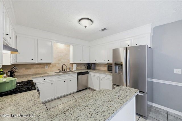 304 Longmeadow Drive, Ridgeland, MS 39157