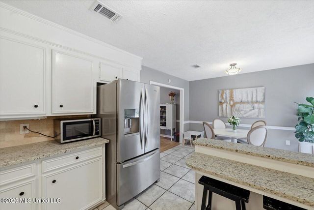 304 Longmeadow Drive, Ridgeland, MS 39157