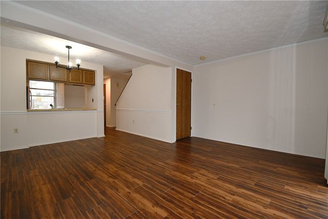 421 Timber Trl, Imperial, PA 15126