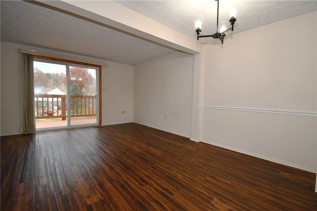 421 Timber Trl, Imperial, PA 15126