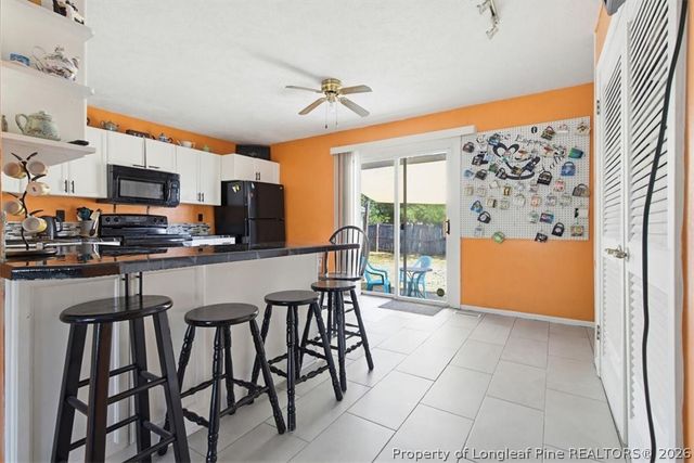 3238 Glenmore Drive, Hope Mills, NC 28348