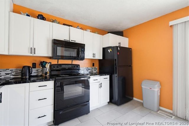 3238 Glenmore Drive, Hope Mills, NC 28348