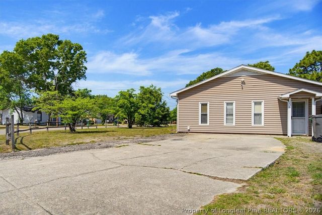 3238 Glenmore Drive, Hope Mills, NC 28348