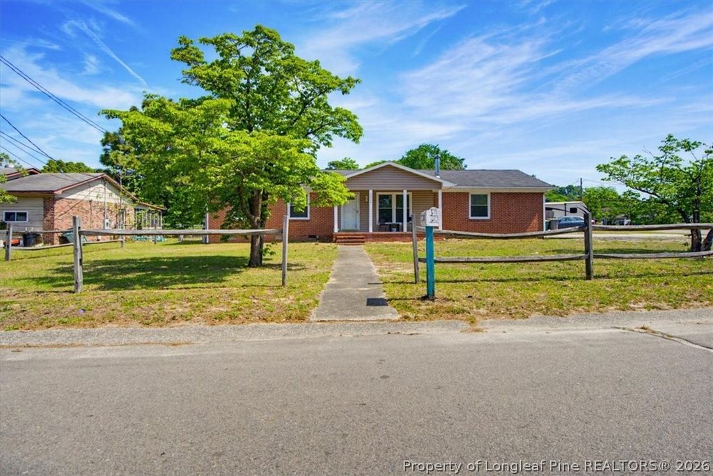 3238 Glenmore Drive, Hope Mills, NC 28348