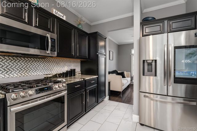 22344 Woodlake Drive, Macomb Township, MI 48044