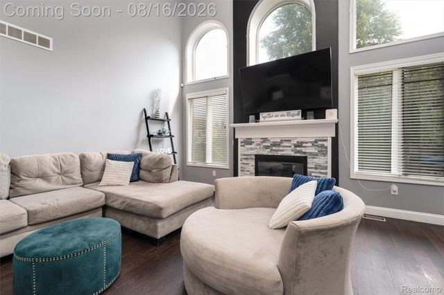 22344 Woodlake Drive, Macomb Township, MI 48044