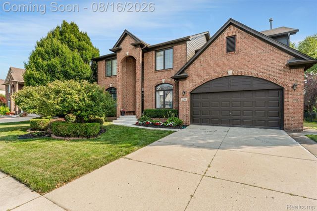 22344 Woodlake Drive, Macomb Township, MI 48044