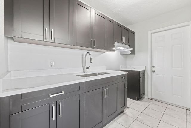1409 NW 7th Avenue, Fort Lauderdale, FL 33311
