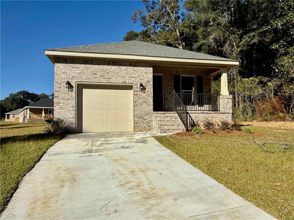 1124 Forest Glen Drive S, Mobile, AL 36618 — exterior