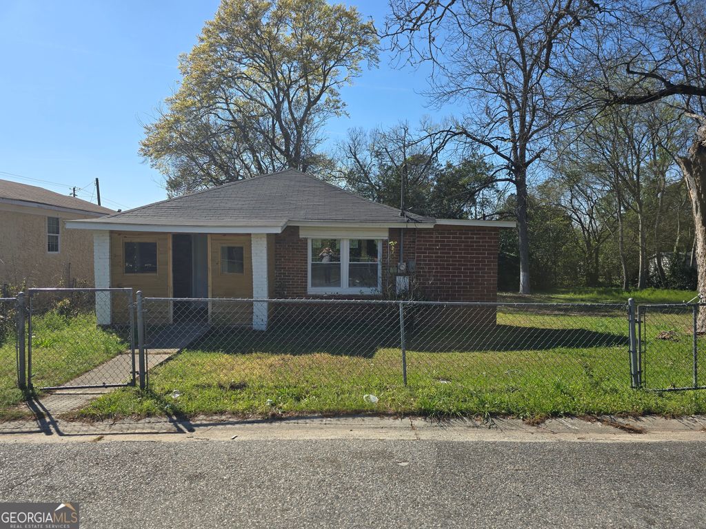 2177 Adams Avenue, Macon, GA 31204