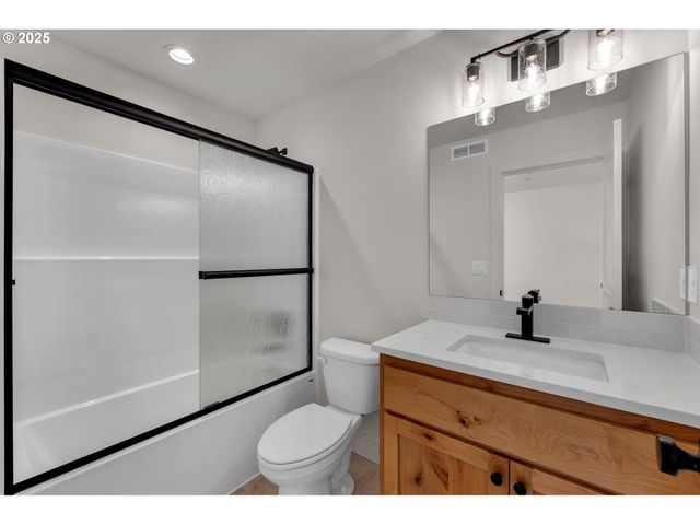 36403 Ne 267TH St, Yacolt, WA 98675